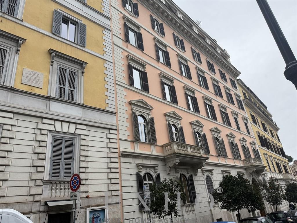 PRESTIGIOSO UFFICIO IN VENDITA  AL PINCIANO